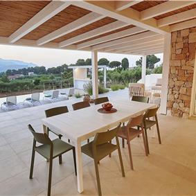 4 bedroom villa with pool, Castellammare del Golfo, sleeps 8-10